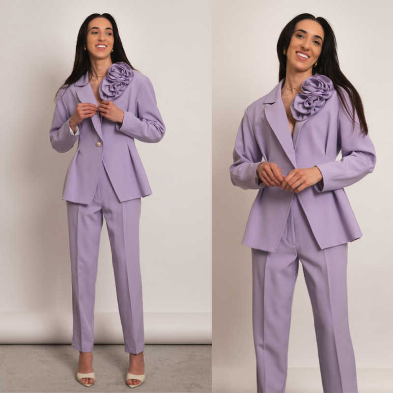 Women Formal Wear For Conference - بدلة نسائية مميزة بتصميم بيبلوم، سترة