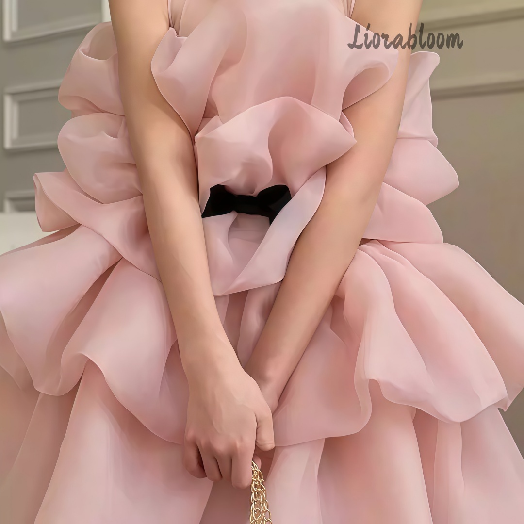 Women Formal Wear Designers - فستان سهرة أنيق متعدد الطبقات للفتيات