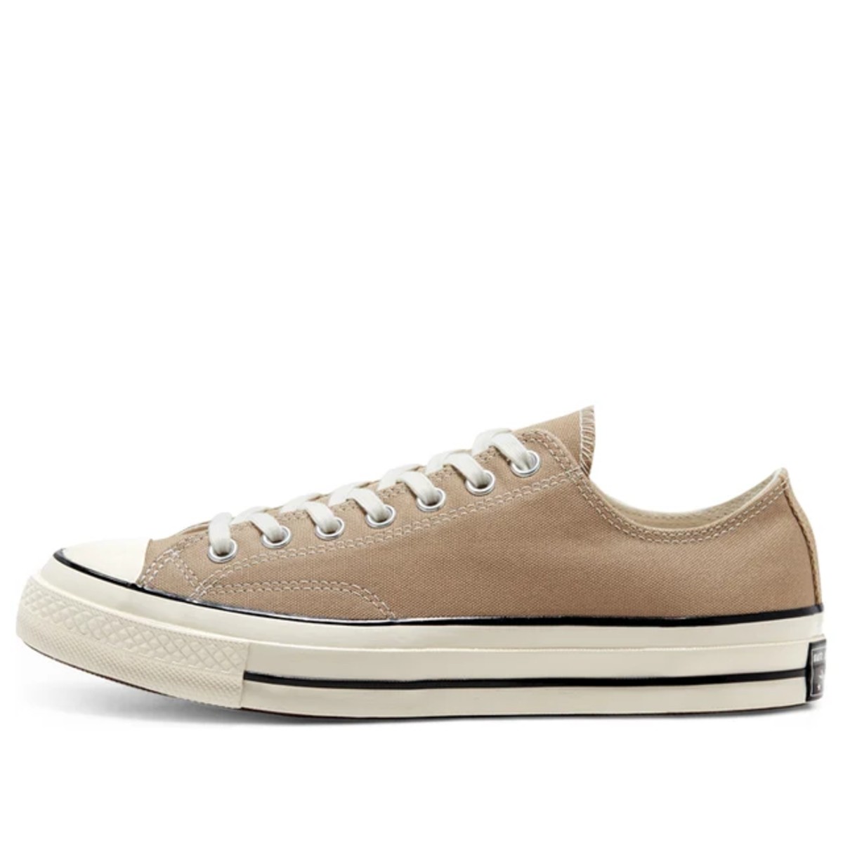 حذاء كونفرس نسائي من طراز تشاك - مراجعة Converse Shoes Chuck Taylor All Star وسعره