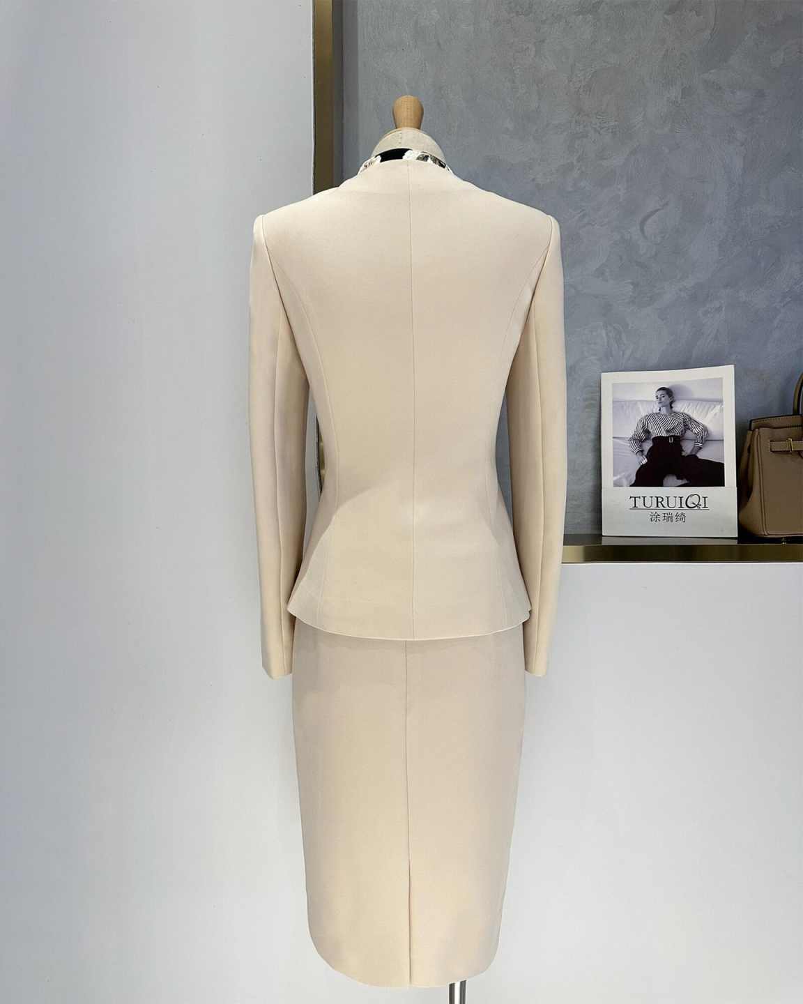 طقم بدلة نسائية أنيقة بتصميم ب - مراجعة Women Formal Wear For Conference وسعره